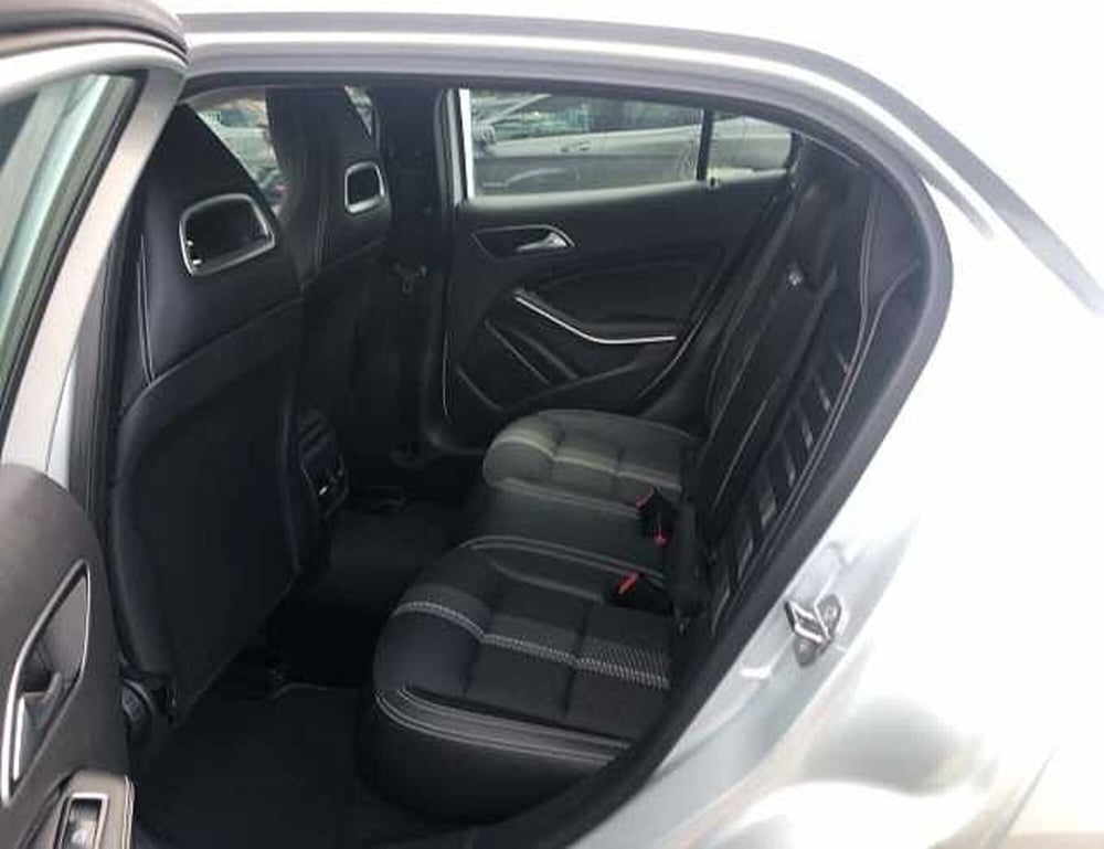 Mercedes-Benz GLA SUV usata a Lucca (10)