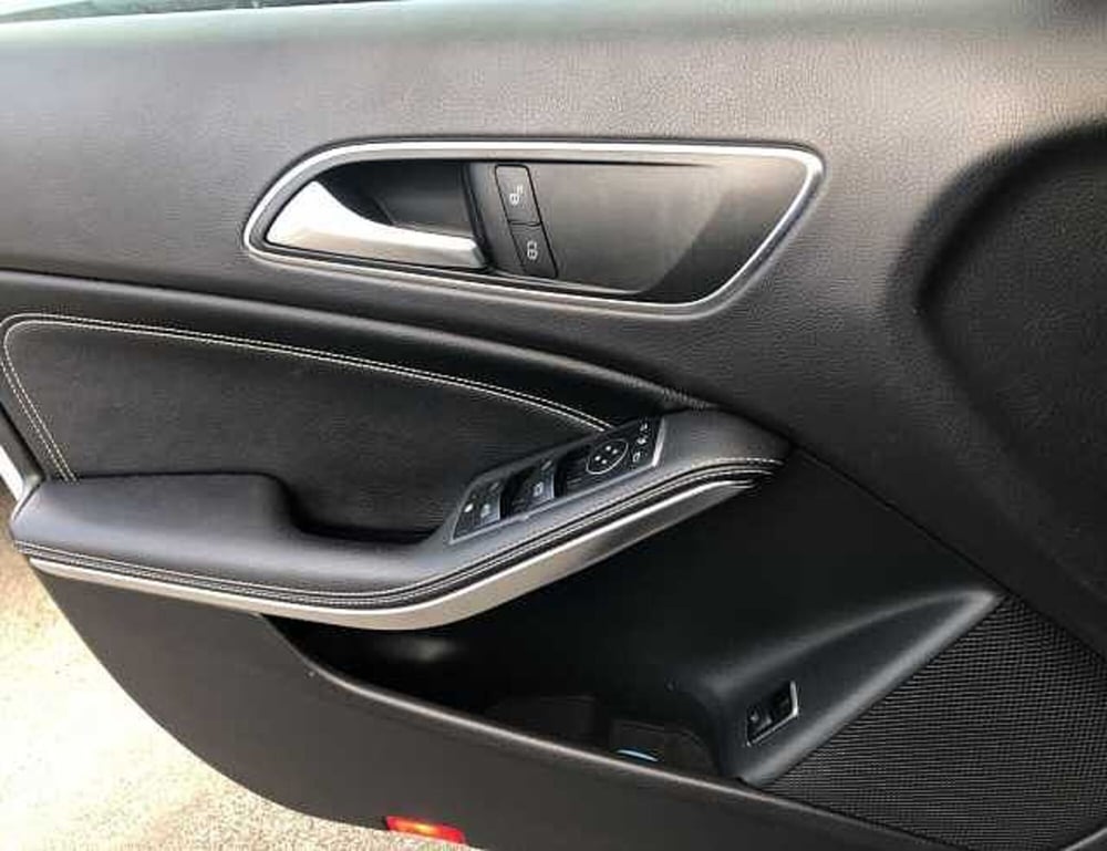 Mercedes-Benz GLA SUV usata a Lucca (17)