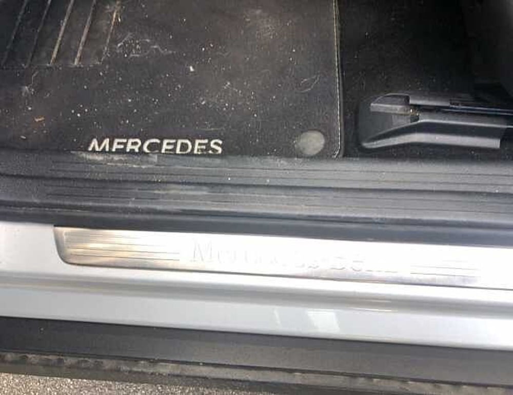 Mercedes-Benz GLA SUV usata a Lucca (18)