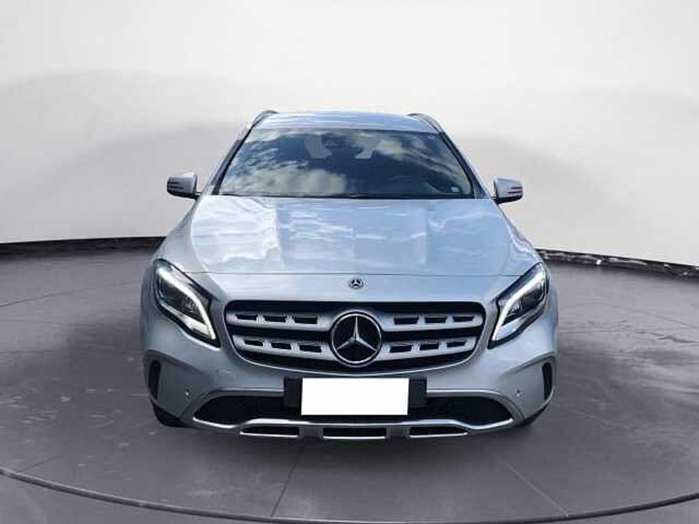 Mercedes-Benz GLA SUV usata a Lucca (3)