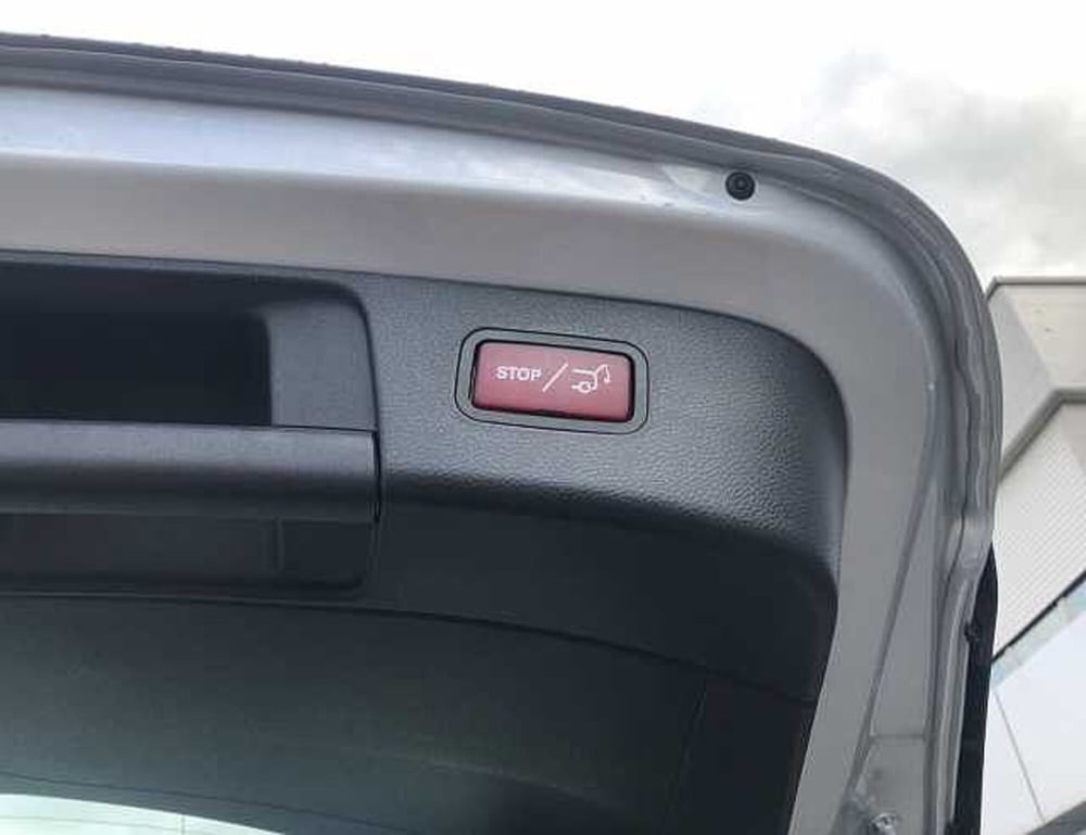 Mercedes-Benz GLA SUV usata a Lucca (9)
