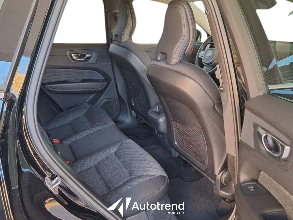 Volvo XC60 usata a Bari (13)
