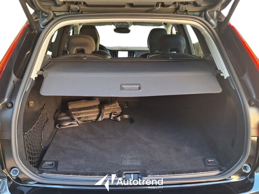 Volvo XC60 usata a Bari (14)
