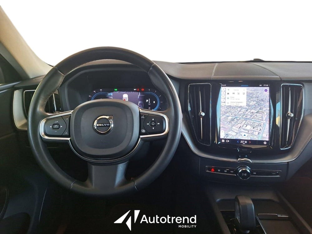 Volvo XC60 usata a Bari (9)