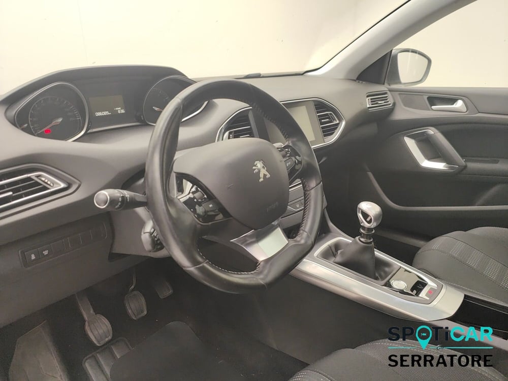 Peugeot 308 usata a Como (7)