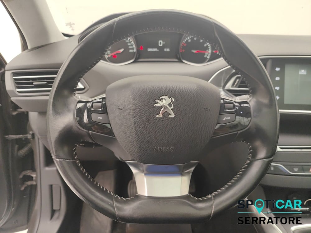 Peugeot 308 usata a Como (8)