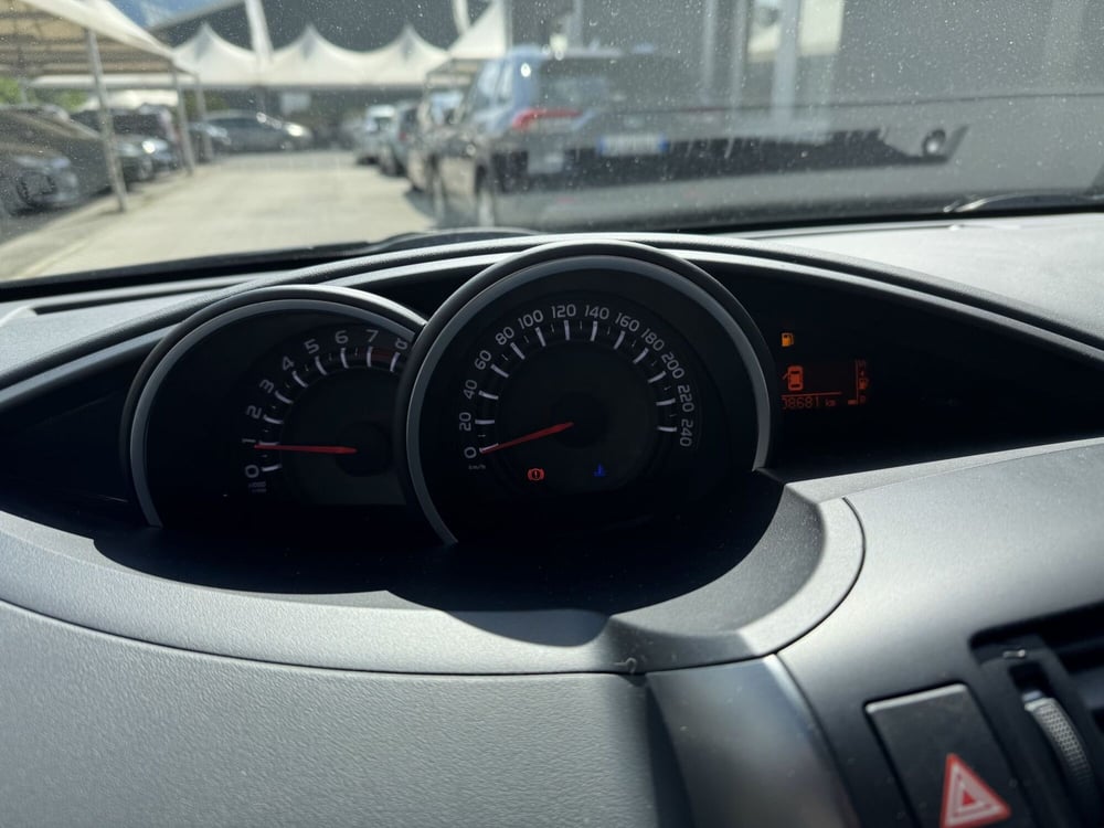 Toyota Verso usata a Como (10)