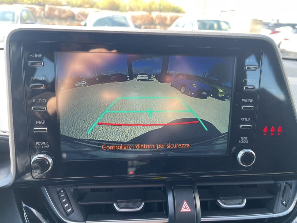 Toyota Toyota C-HR usata a Ragusa (13)
