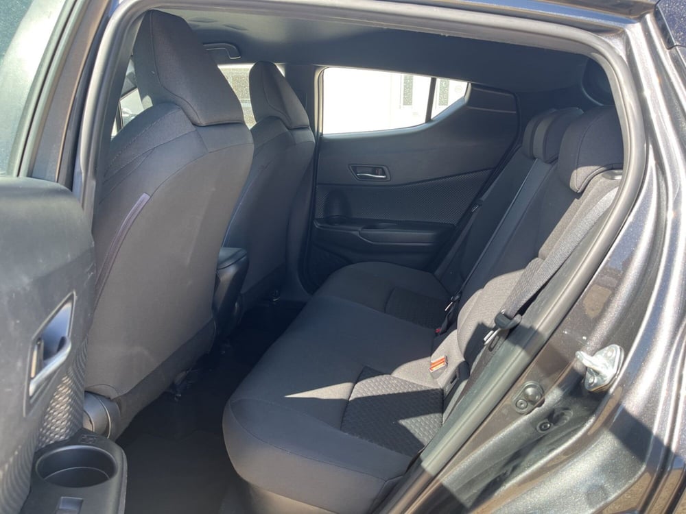 Toyota Toyota C-HR usata a Ragusa (7)