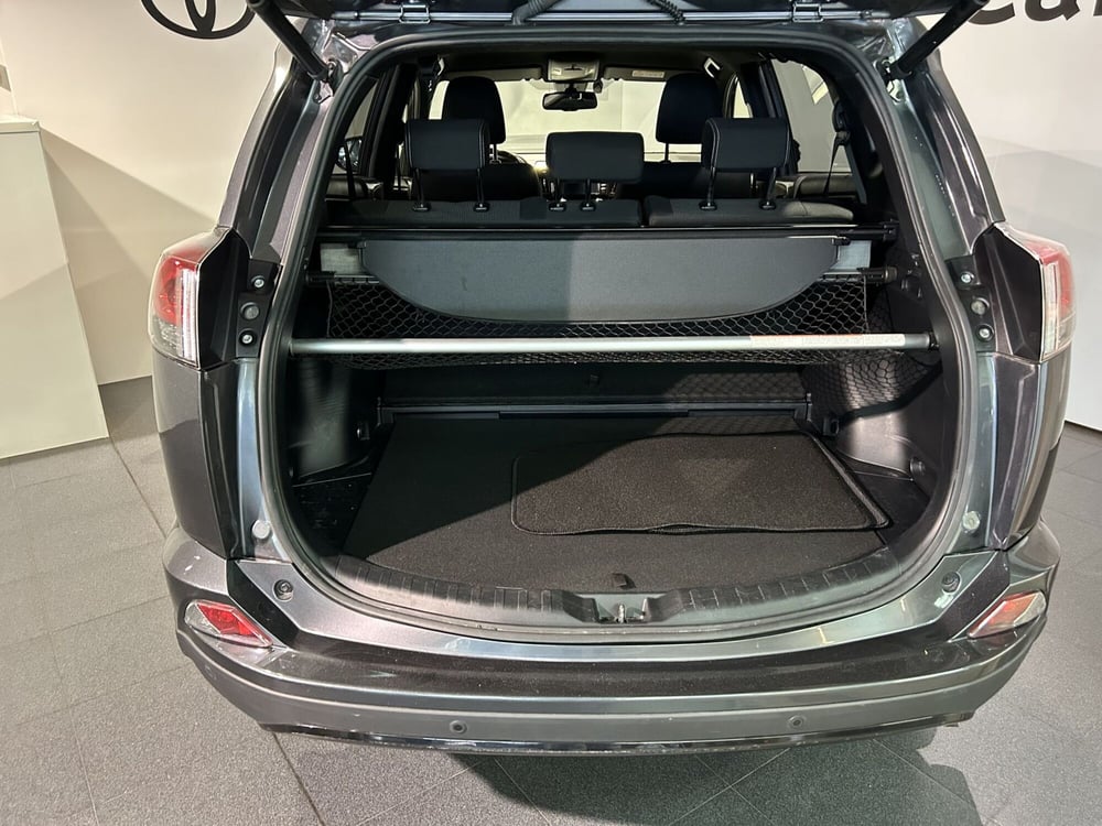 Toyota Rav4 usata a Milano (11)