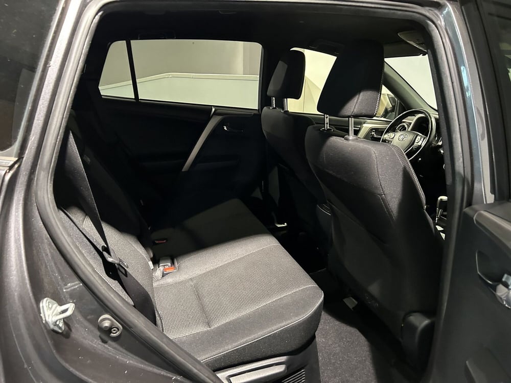 Toyota Rav4 usata a Milano (8)