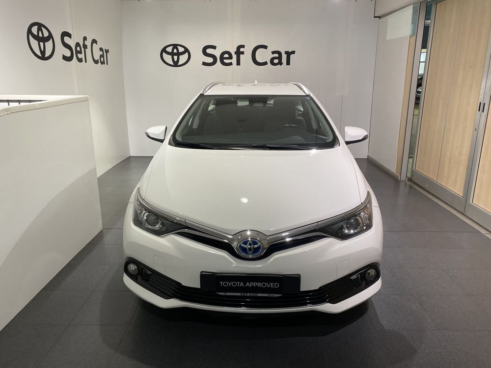 Toyota Auris Station Wagon usata a Milano (5)