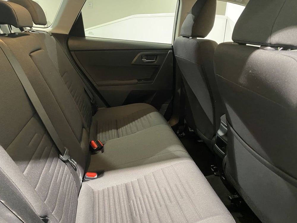 Toyota Auris Station Wagon usata a Milano (8)