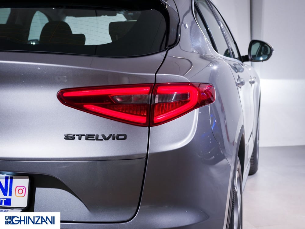 Alfa Romeo Stelvio usata a Bergamo (18)