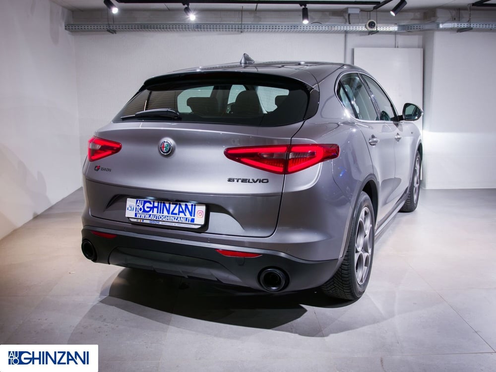 Alfa Romeo Stelvio usata a Bergamo (8)