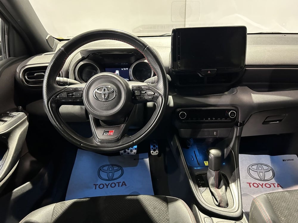 Toyota Yaris GR Sport usata a Milano (10)