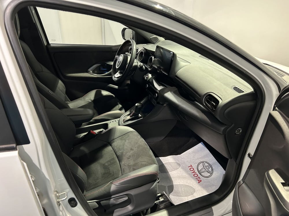 Toyota Yaris GR Sport usata a Milano (13)