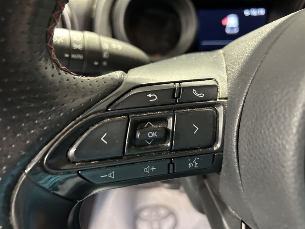 Toyota Yaris GR Sport usata a Milano (16)