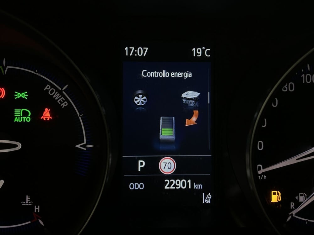 Toyota Toyota C-HR usata a Milano (13)