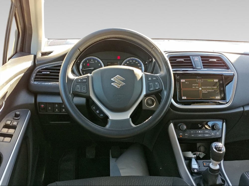 Suzuki S-Cross usata a Livorno (8)