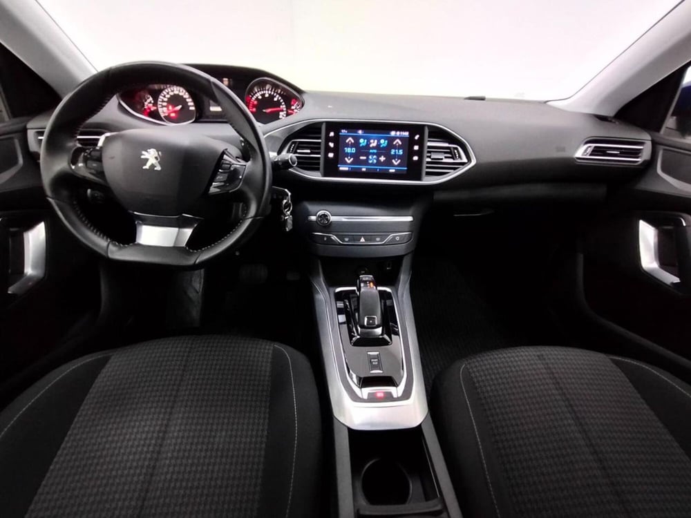 Peugeot 308 SW usata a Como (4)