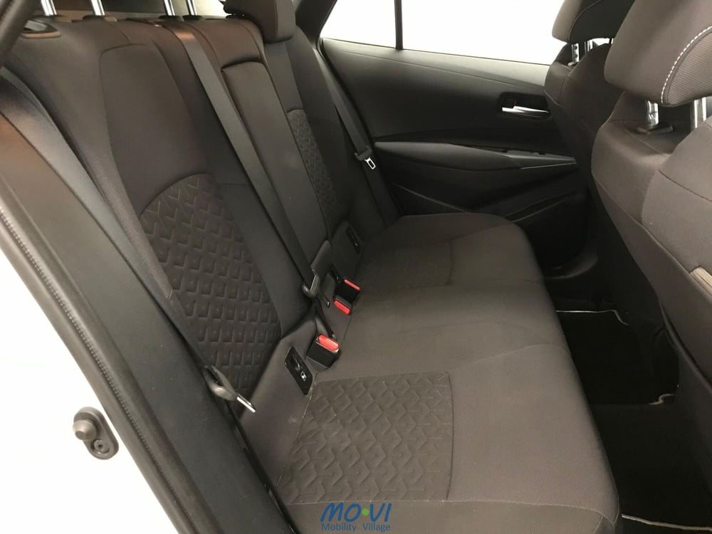 Toyota Corolla Touring Sports usata a Torino (11)