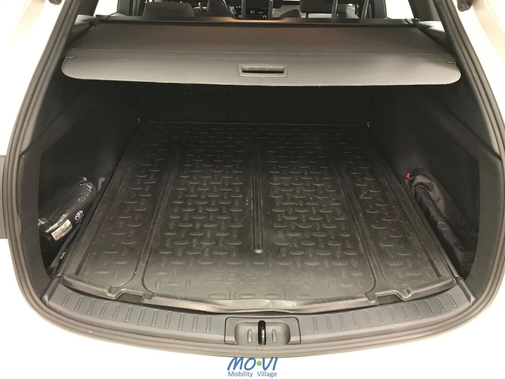 Toyota Corolla Touring Sports usata a Torino (13)