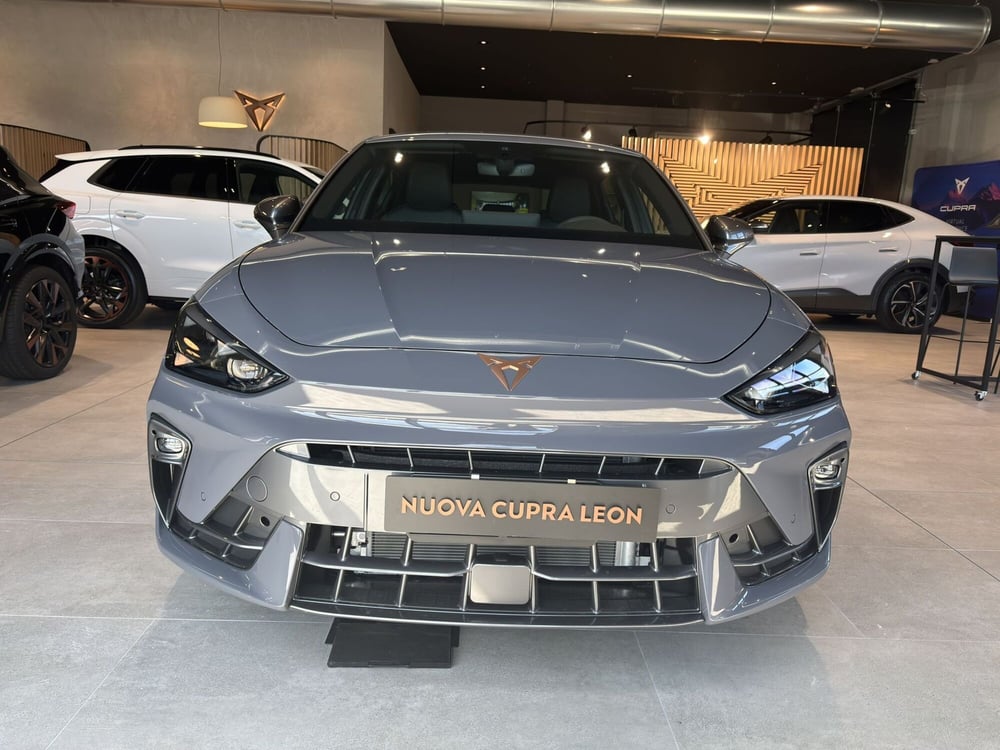 Cupra Leon nuova a Ferrara (2)