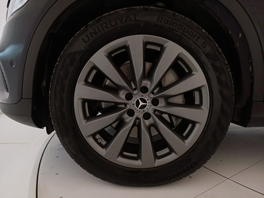 Mercedes-Benz GLC SUV usata a Bari (14)