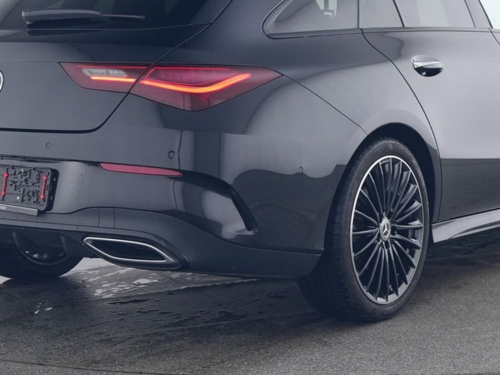 Mercedes-Benz CLA Shooting Brake usata a Milano (9)