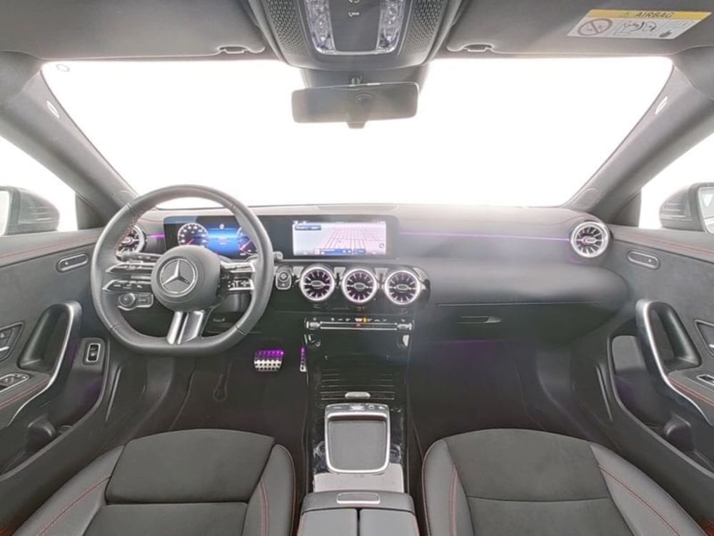 Mercedes-Benz CLA Shooting Brake usata a Milano (6)