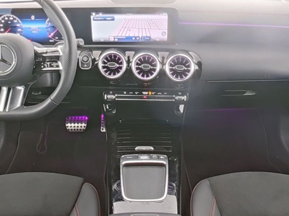 Mercedes-Benz CLA Shooting Brake usata a Milano (8)