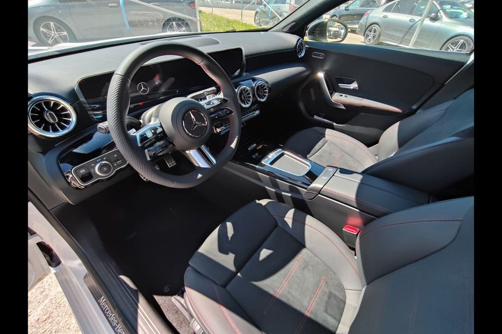 Mercedes-Benz Classe A nuova a Chieti (10)