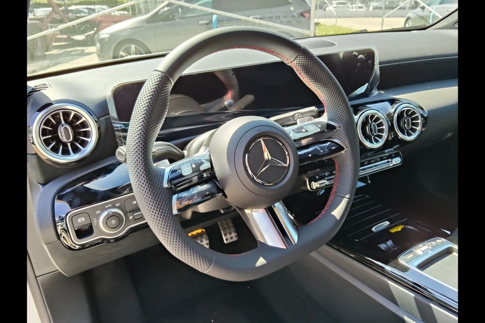 Mercedes-Benz Classe A nuova a Chieti (11)
