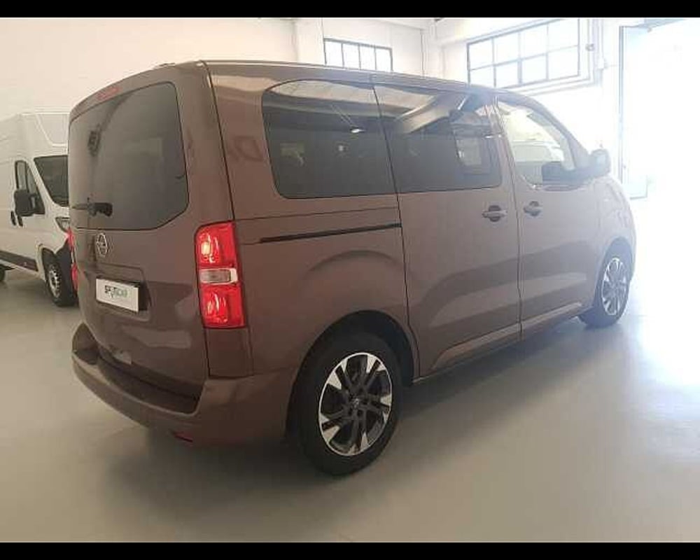 Opel Zafira Life usata a Milano (15)