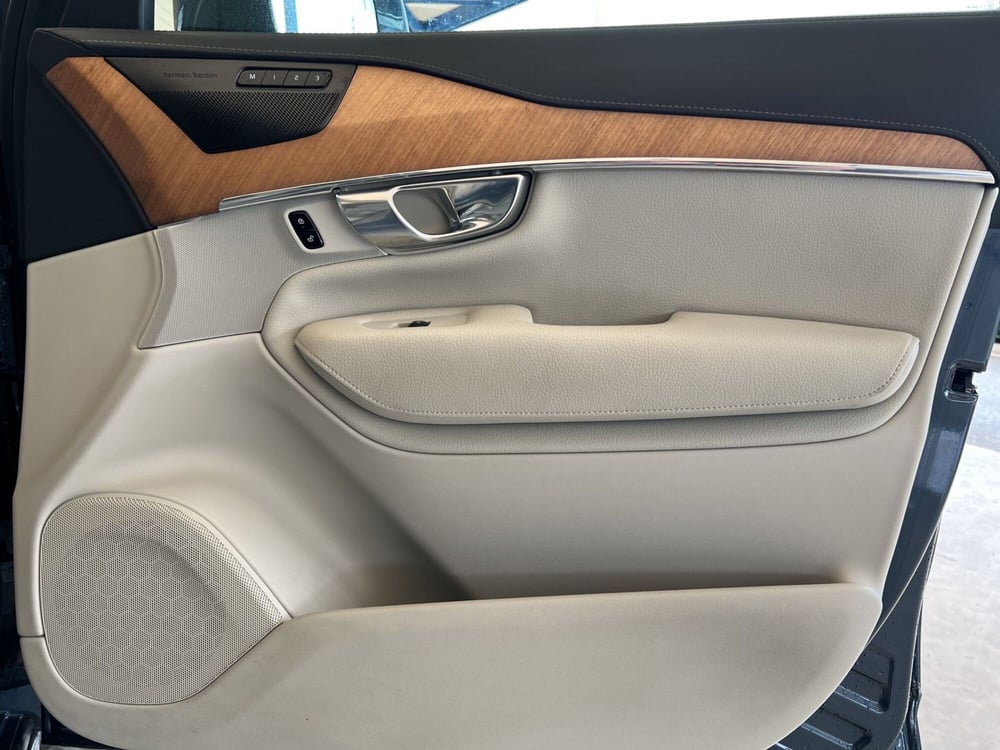 Volvo XC90 usata a Cosenza (17)