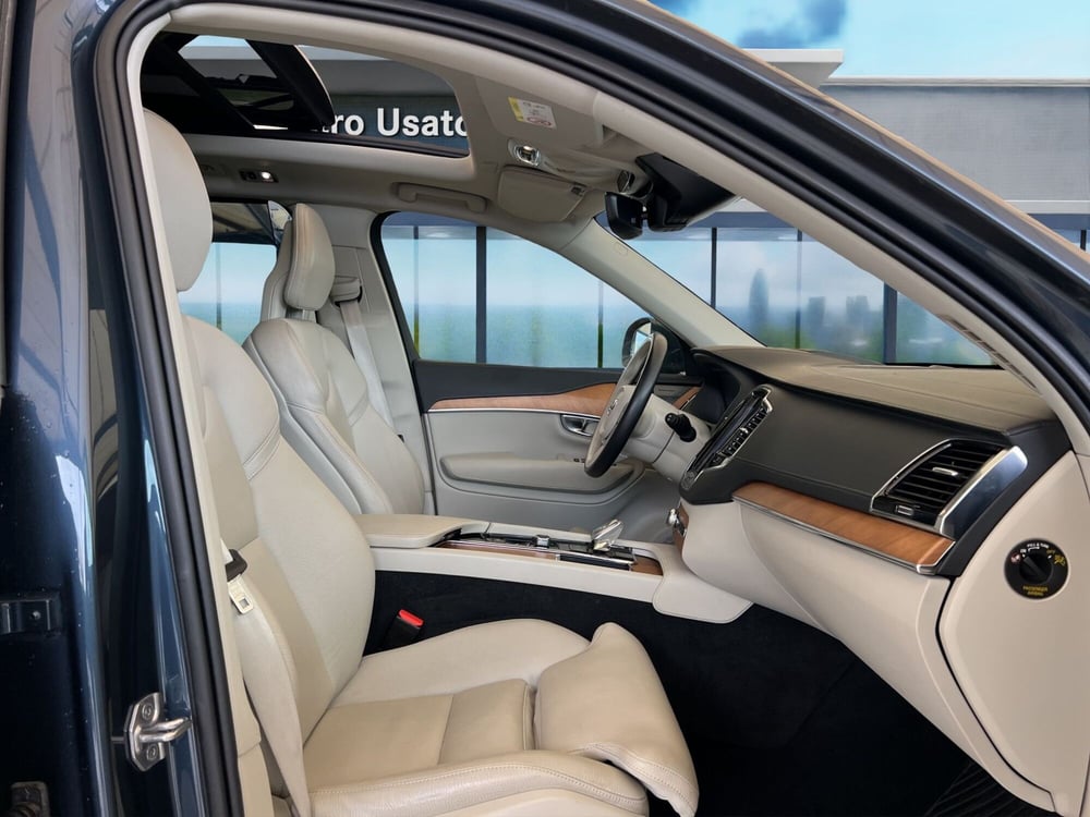 Volvo XC90 usata a Cosenza (18)