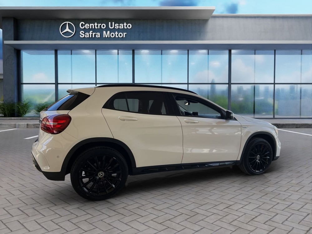 Mercedes-Benz GLA SUV usata a Cosenza (7)