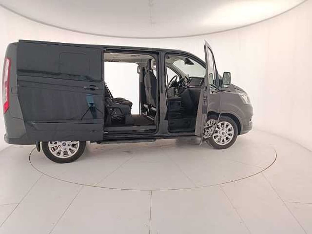 Ford Tourneo Custom usata a Venezia (9)