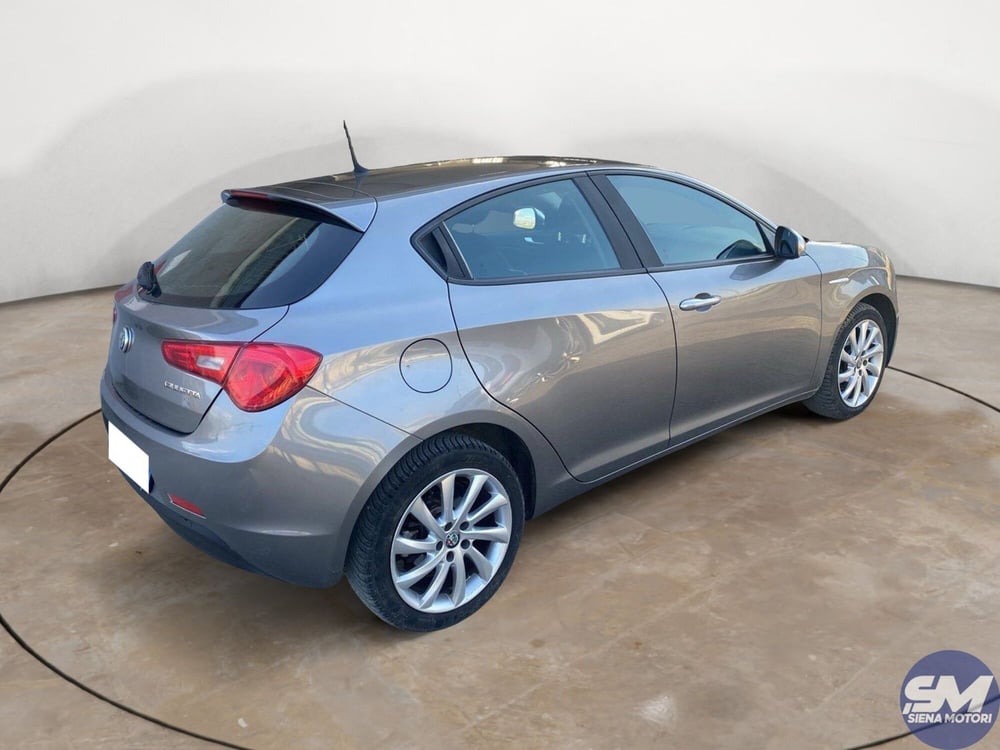 Alfa Romeo Giulietta usata a Siena (6)