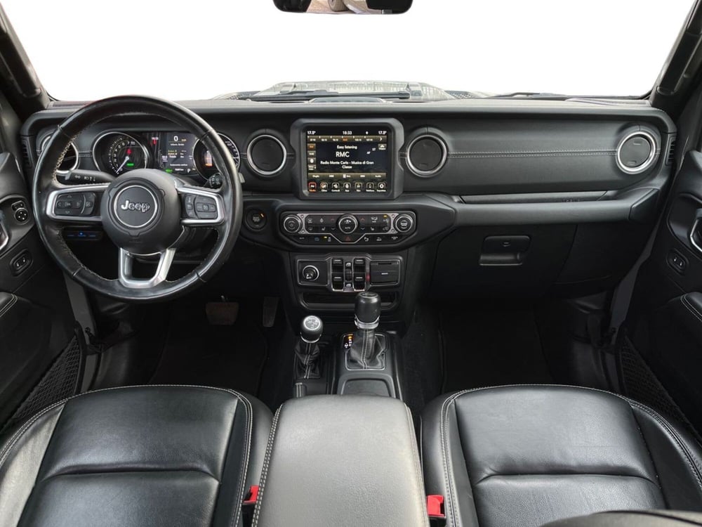 Jeep Wrangler Unlimited usata a Napoli (10)