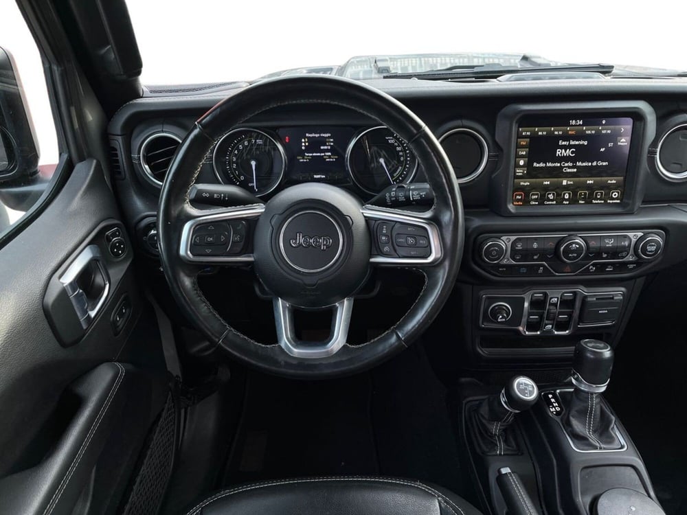 Jeep Wrangler Unlimited usata a Napoli (11)