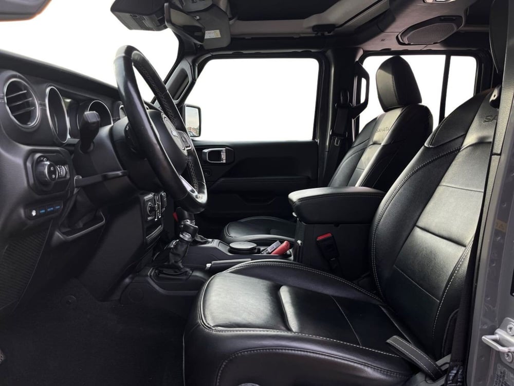 Jeep Wrangler Unlimited usata a Napoli (12)