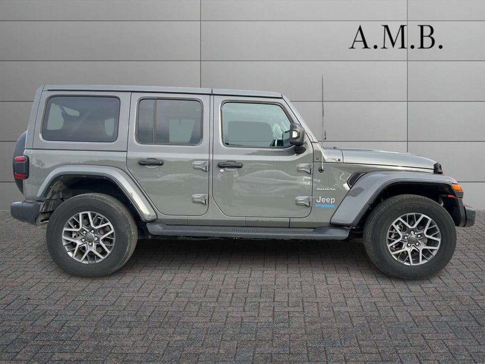 Jeep Wrangler Unlimited usata a Napoli (5)