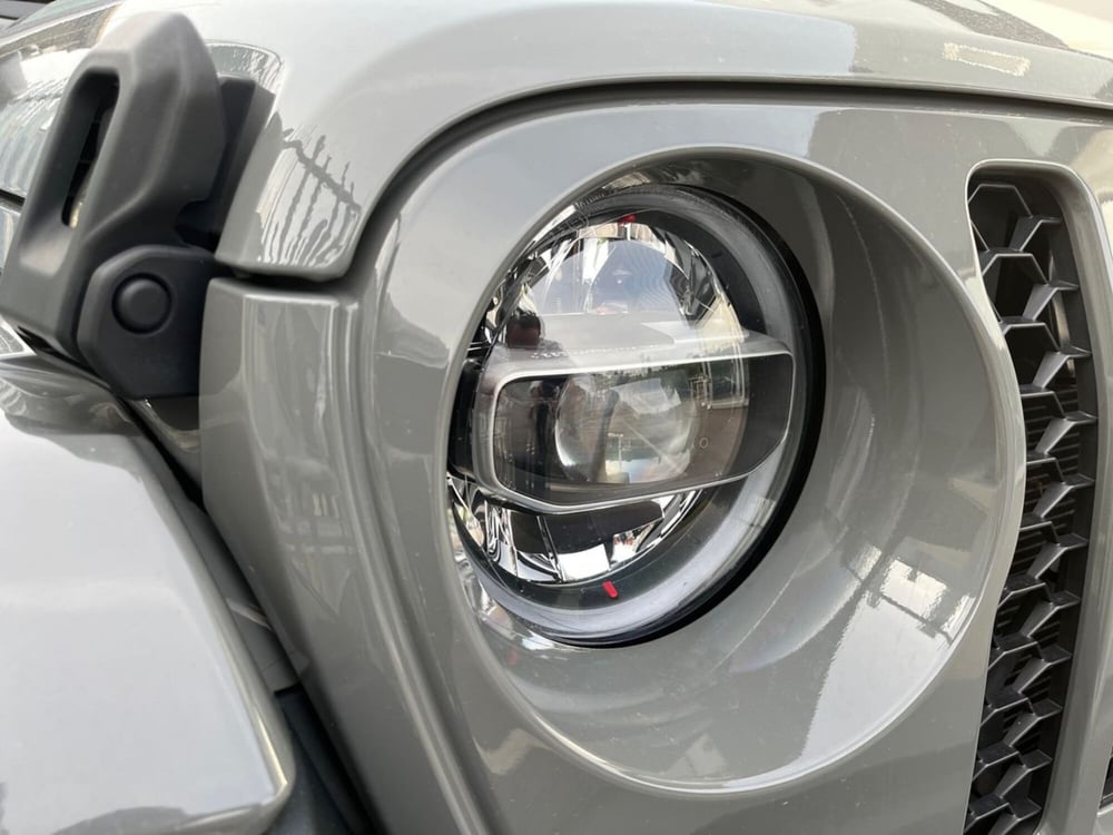 Jeep Wrangler Unlimited usata a Napoli (7)