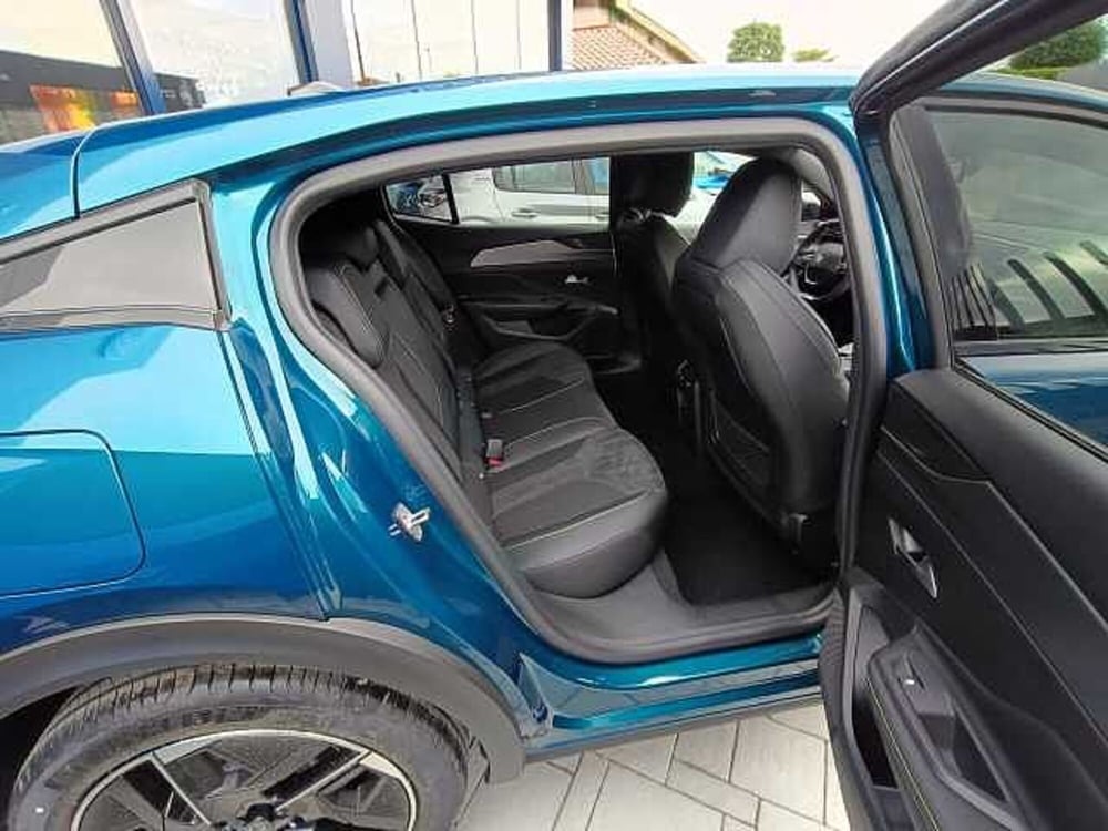 Peugeot 408 nuova a Milano (14)