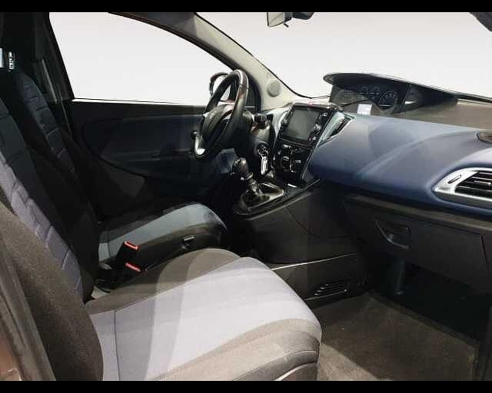 Lancia Ypsilon usata a Cuneo (13)