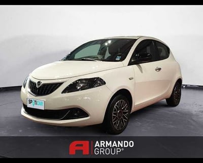 Lancia Ypsilon 1.0 FireFly 5 porte S&amp;S Hybrid Ecochic A. Ferretti del 2024 usata a Cuneo