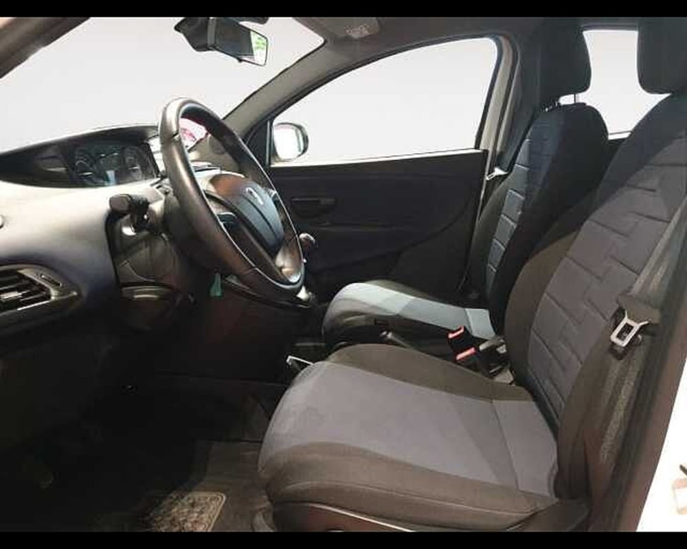 Lancia Ypsilon usata a Cuneo (11)
