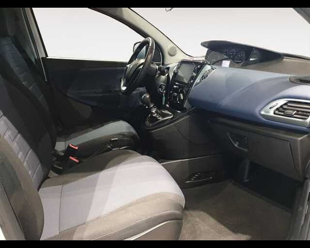Lancia Ypsilon usata a Cuneo (14)